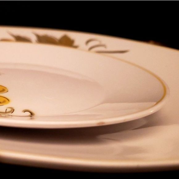 Mikasa 4 Lunch Small Plates Golden Valley Yellow Pear Grape Vintage Retro - Picture 6 of 7